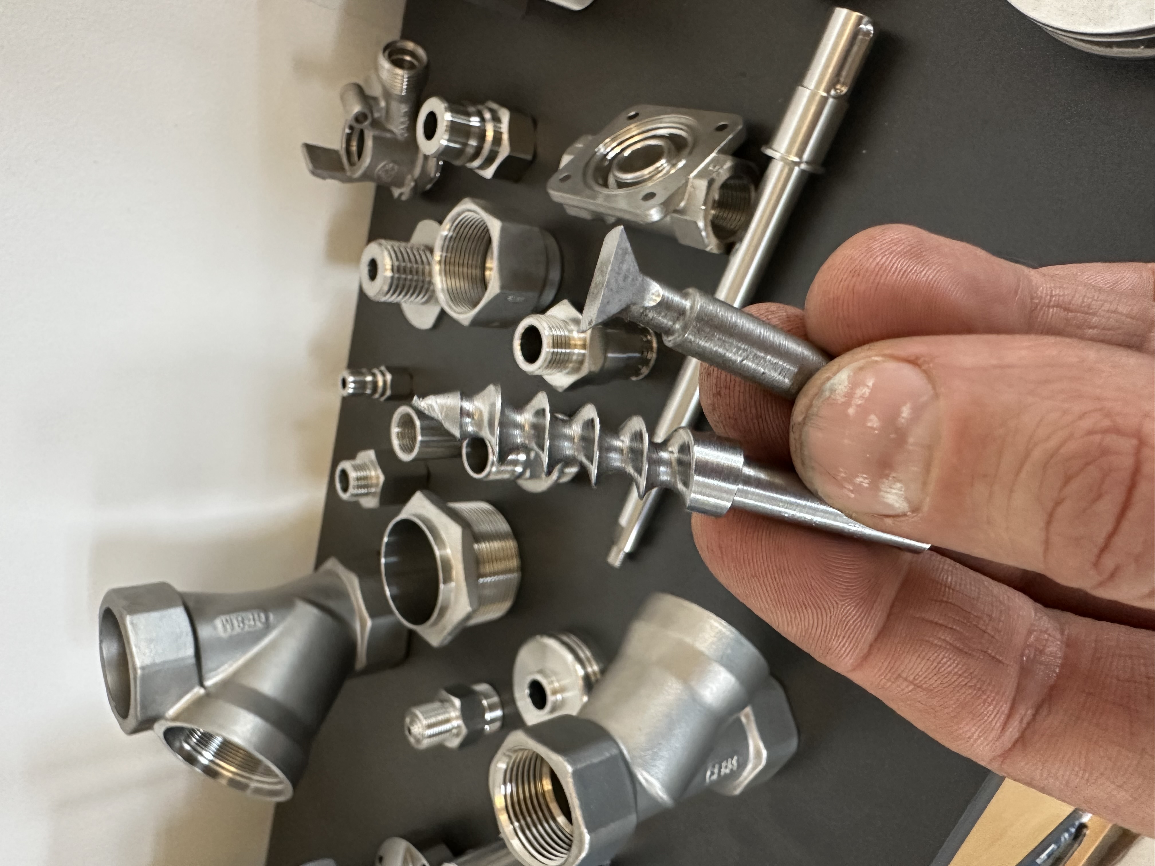 Bearbeitete Edelstahlfittings und maßgeschneiderte Komponenten
